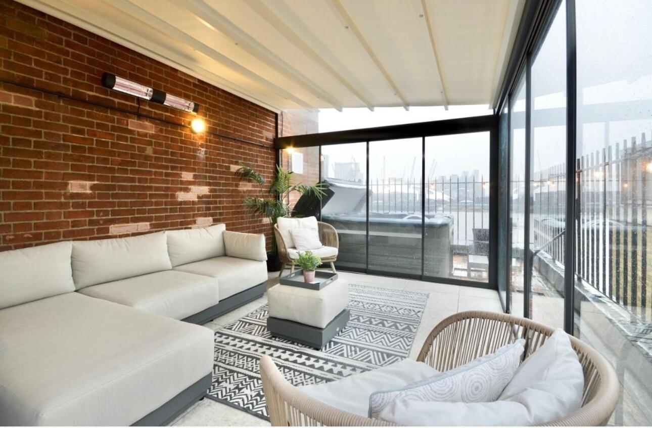 3 X Bedroom Riverside Flat With Hot Tub On Roof Terrace 런던 외부 사진